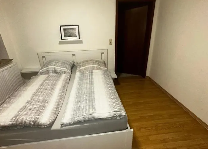 Practical Monteurzimmer 4 *